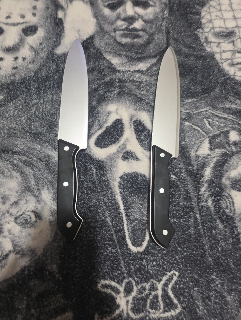 2 Prop Knives Halloween